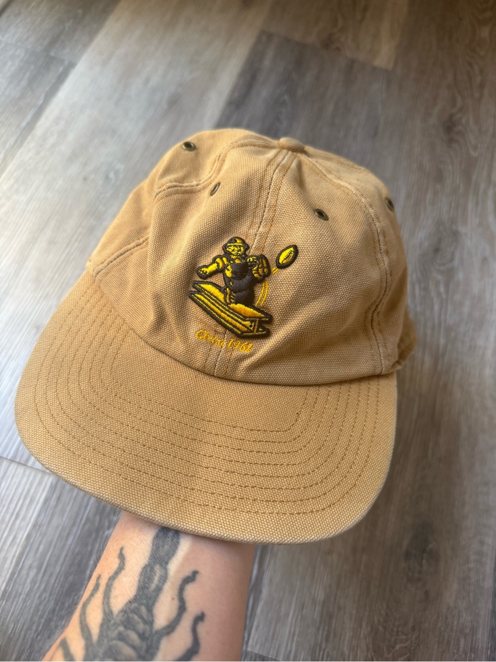 NFL Pittsburgh Steelers Tan Canvas Baseball Cap with Man Kicking Football - Picture 5 of 12